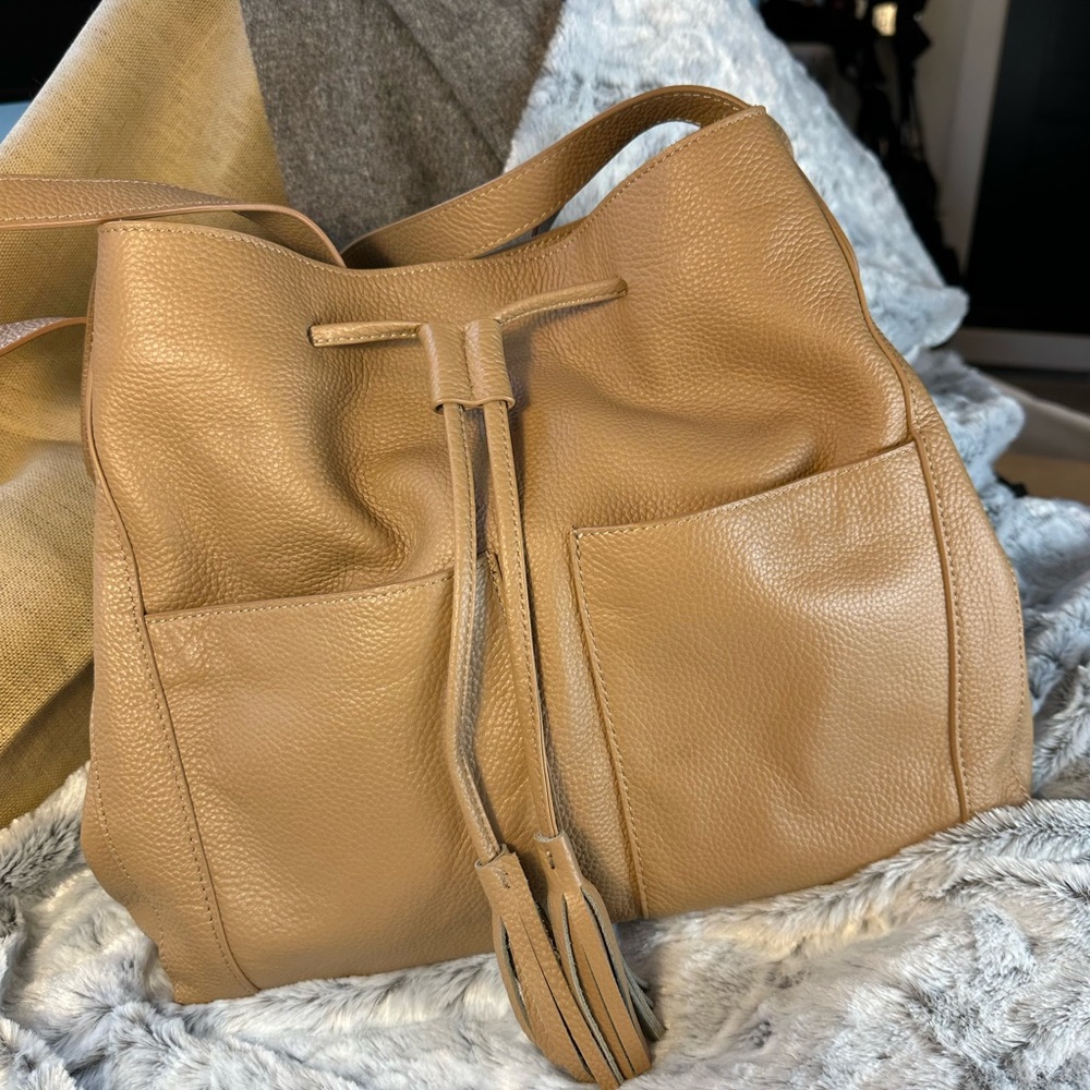 “laggo” Pebble Leather Bag in Cappuccino. Like new. $155